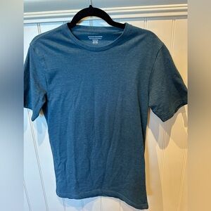 AMAZON ESSENTIALS Size Extra Small Teal Blue Short Sleeveeve Tee Shirt